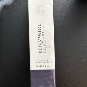 Rejuveniqe Light Oil Intensive - vegan plant based oil for hair and skin